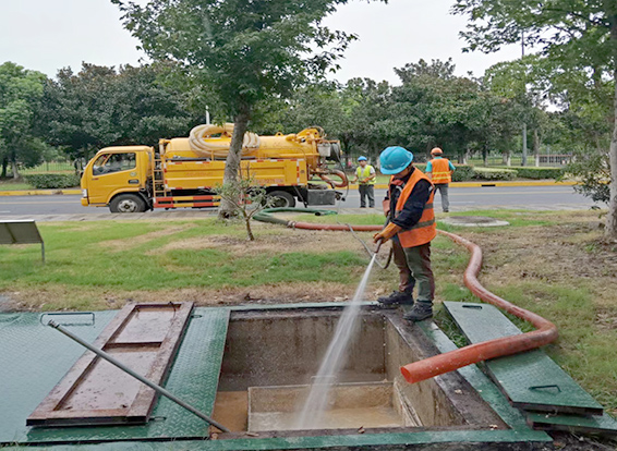 从江化油池清理